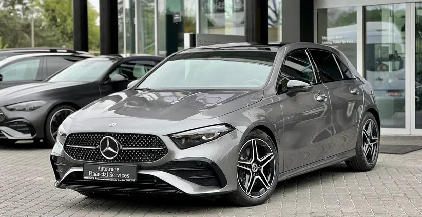 mercedes benz Mercedes-Benz Klasa A cena 205900 przebieg: 3000, rok produkcji 2023 z Warszawa